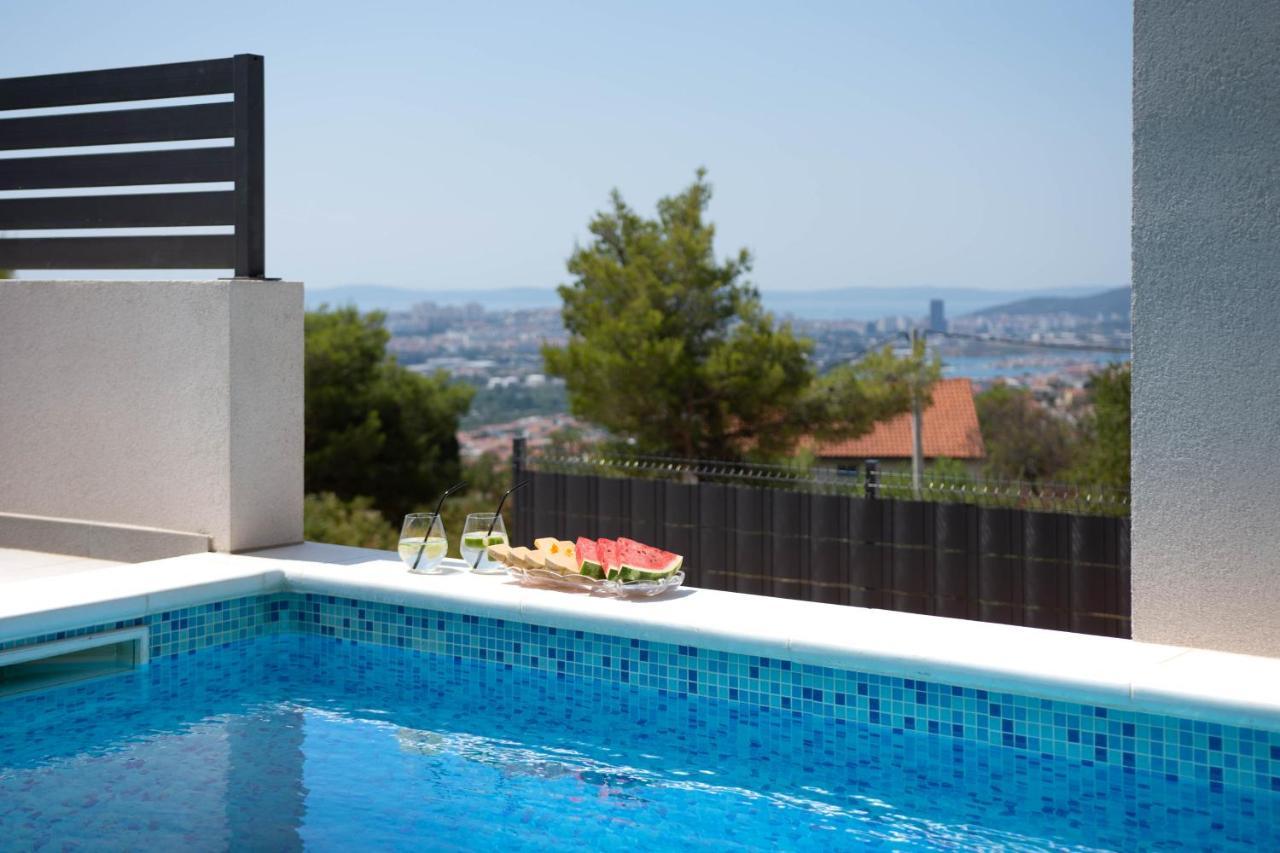 Villa Dorso With Heated Pool Klis ภายนอก รูปภาพ