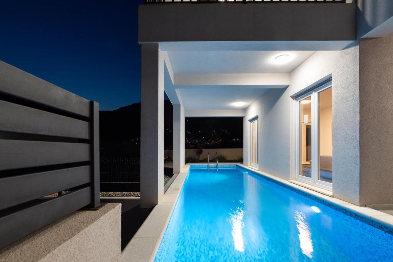 Villa Dorso With Heated Pool Klis ภายนอก รูปภาพ