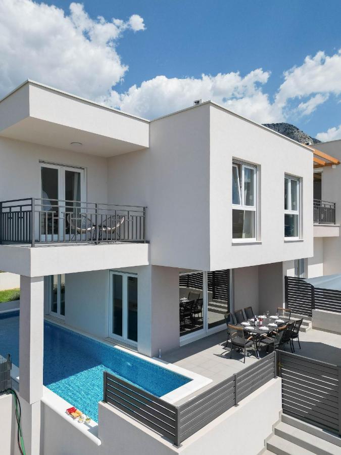 Villa Dorso With Heated Pool Klis ภายนอก รูปภาพ